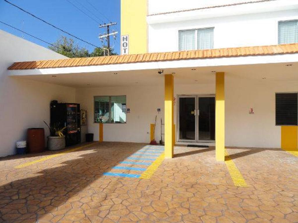Dalias Hotel 3*
