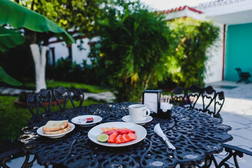 Colon Hotel