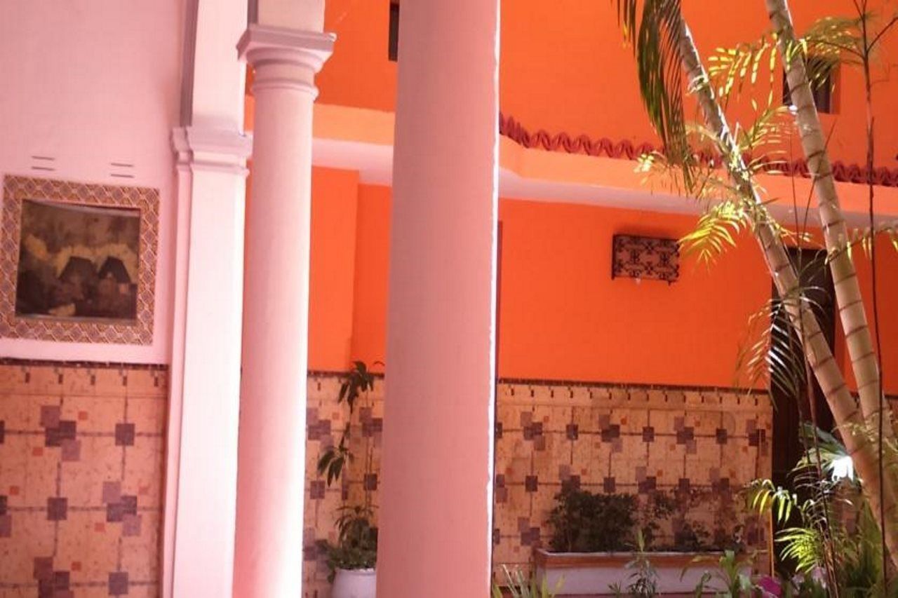 Colon Hotel 3*