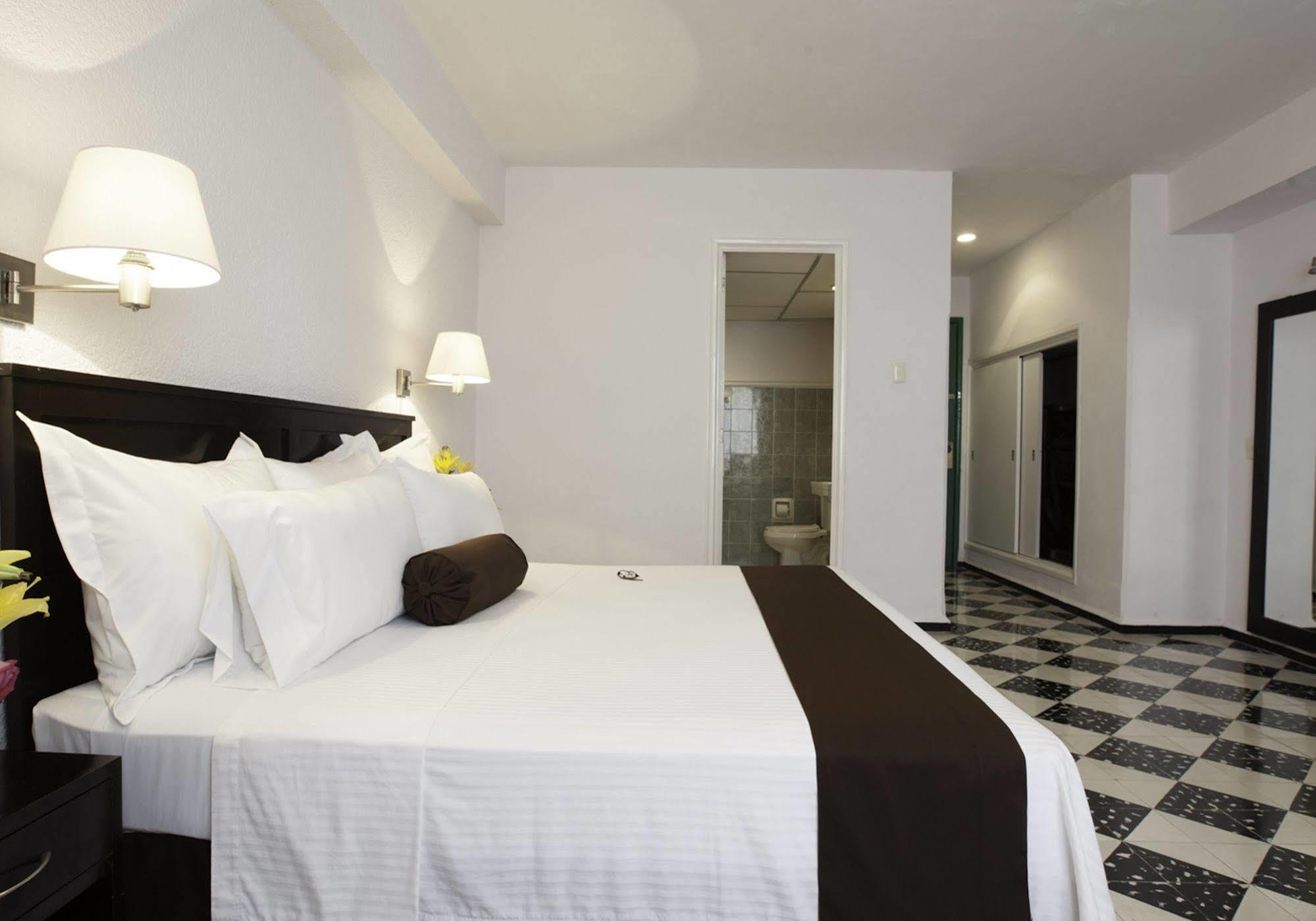 Hotel Misión Panamericana