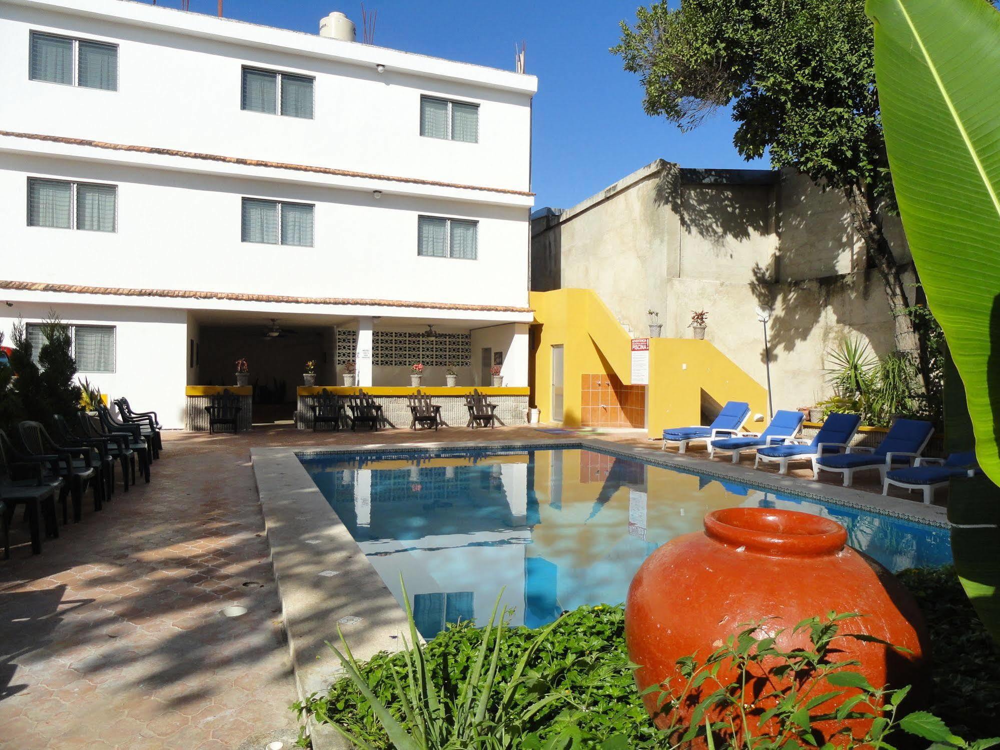 Dalias Hotel